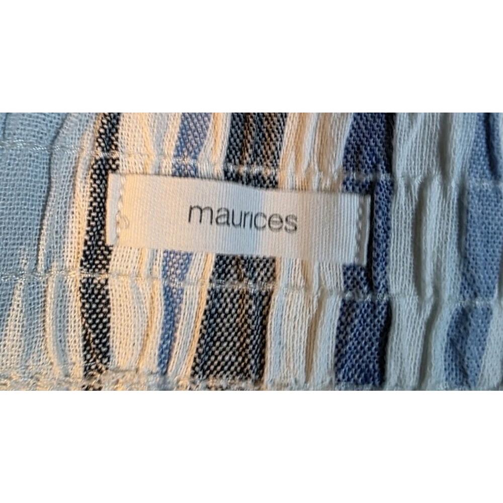 EUC Maurices Women’s Linen Blend Striped Pull-On Shorts Size Medium Blue White - Picture 4 of 4